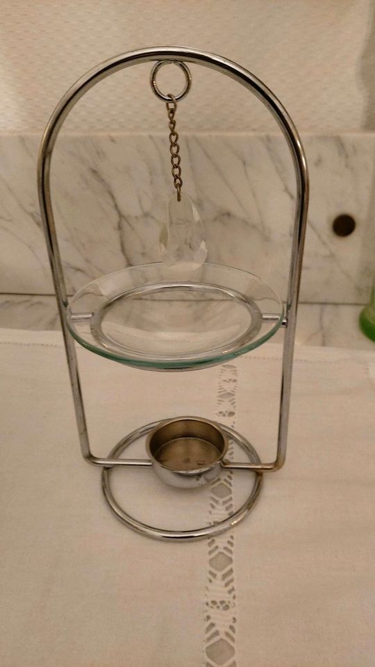 Αρωματοδοχείο από γυαλί και μέταλλο με ξύλινη βάση